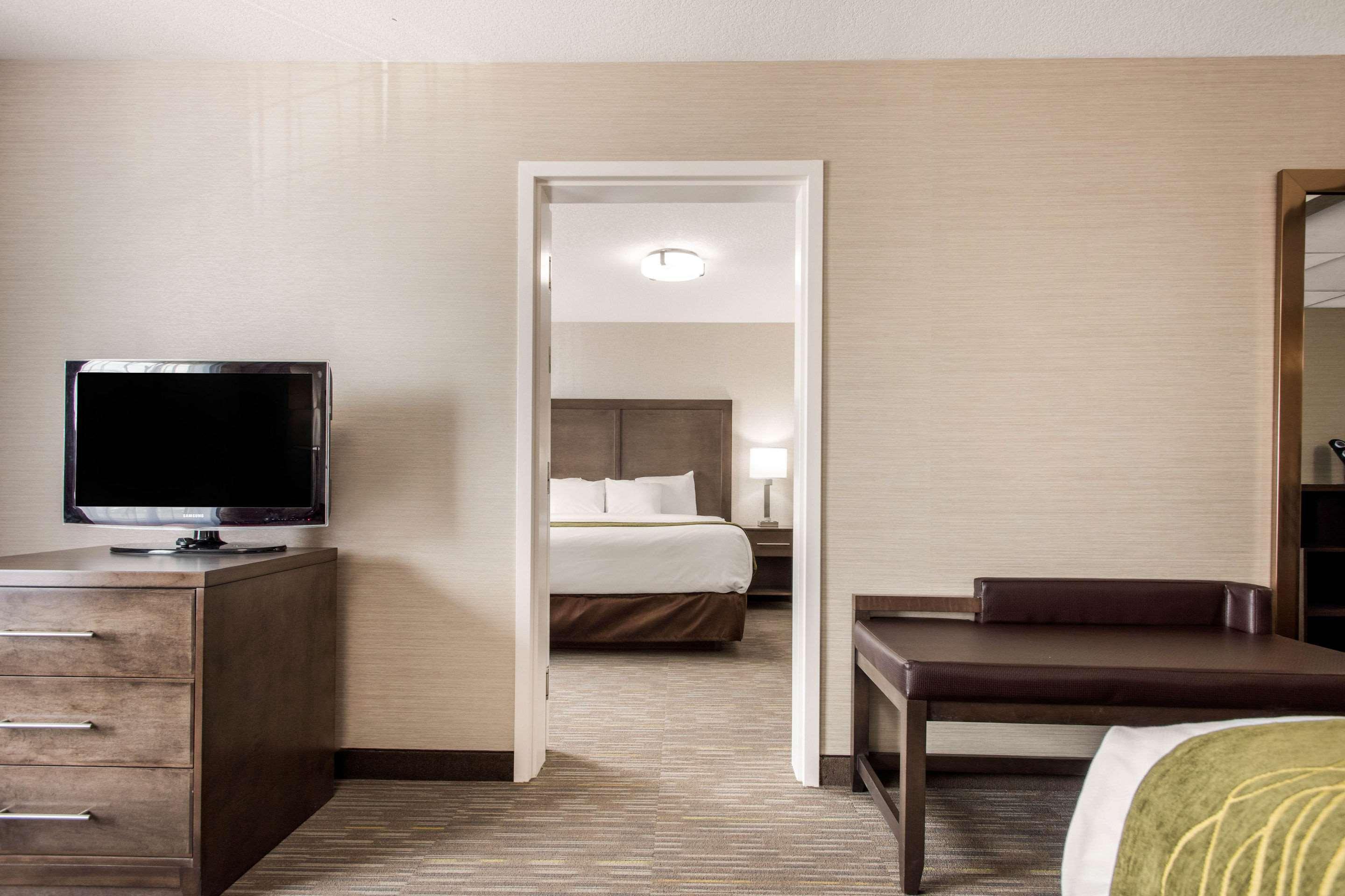 Comfort Inn & Suites Red Deer Eksteriør bilde