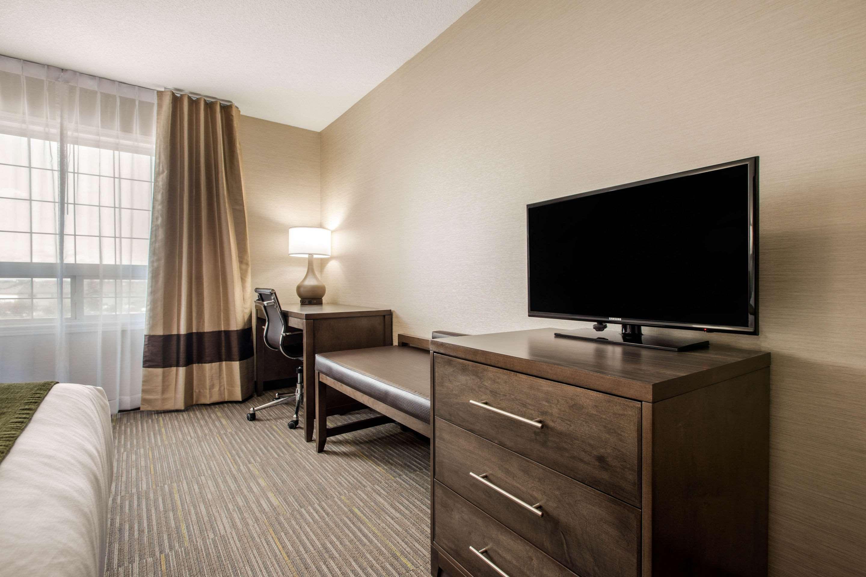 Comfort Inn & Suites Red Deer Eksteriør bilde