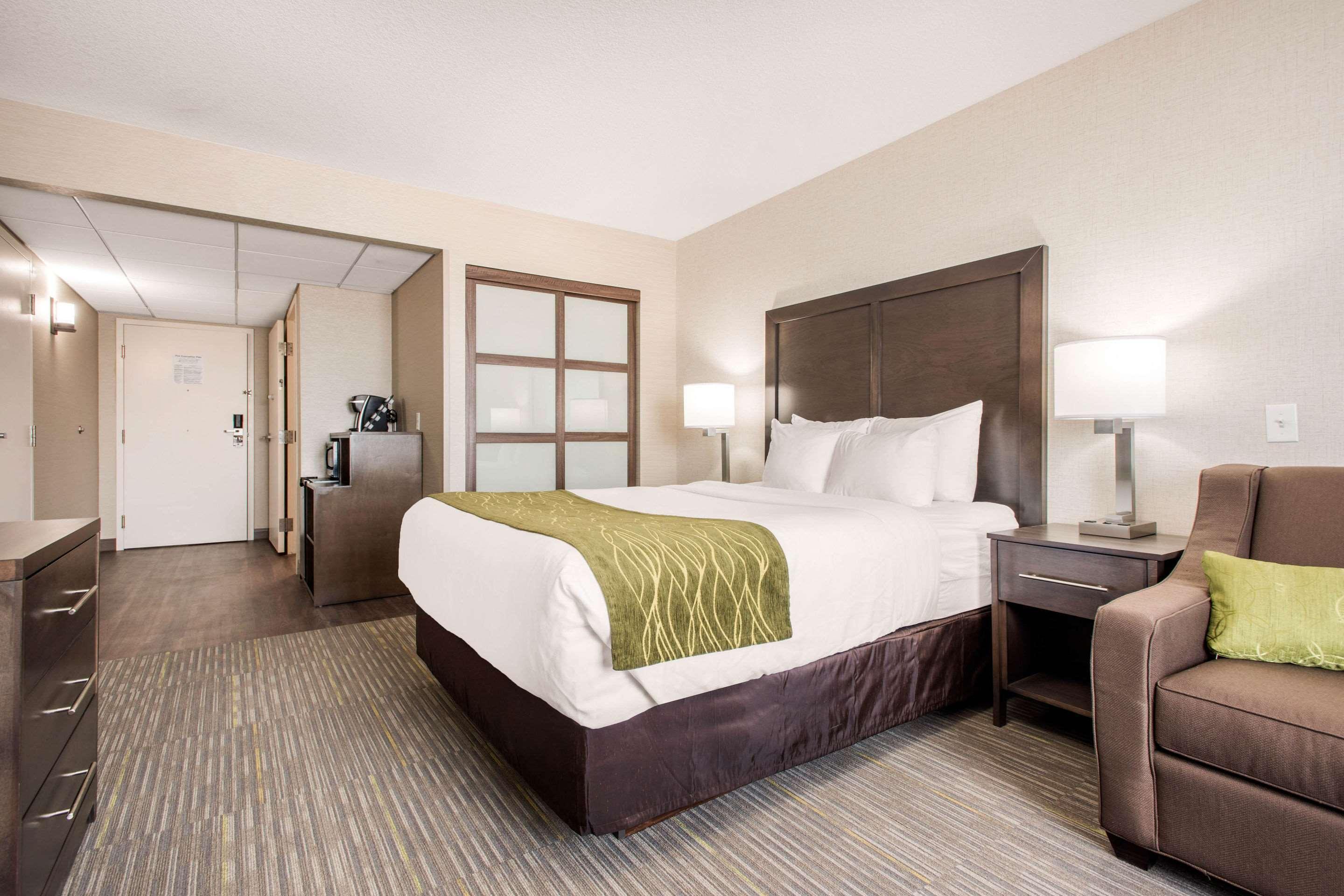 Comfort Inn & Suites Red Deer Eksteriør bilde
