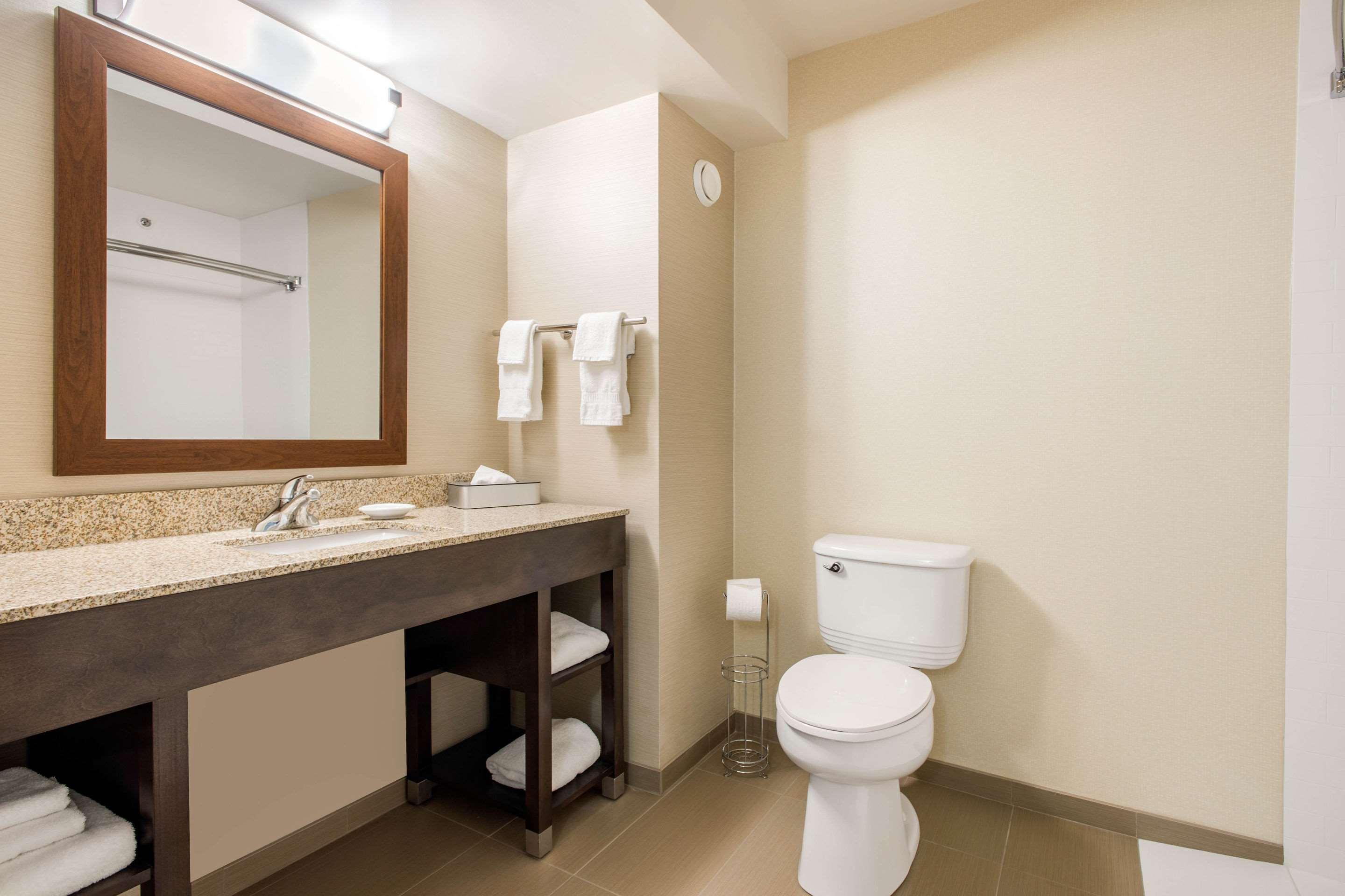Comfort Inn & Suites Red Deer Eksteriør bilde