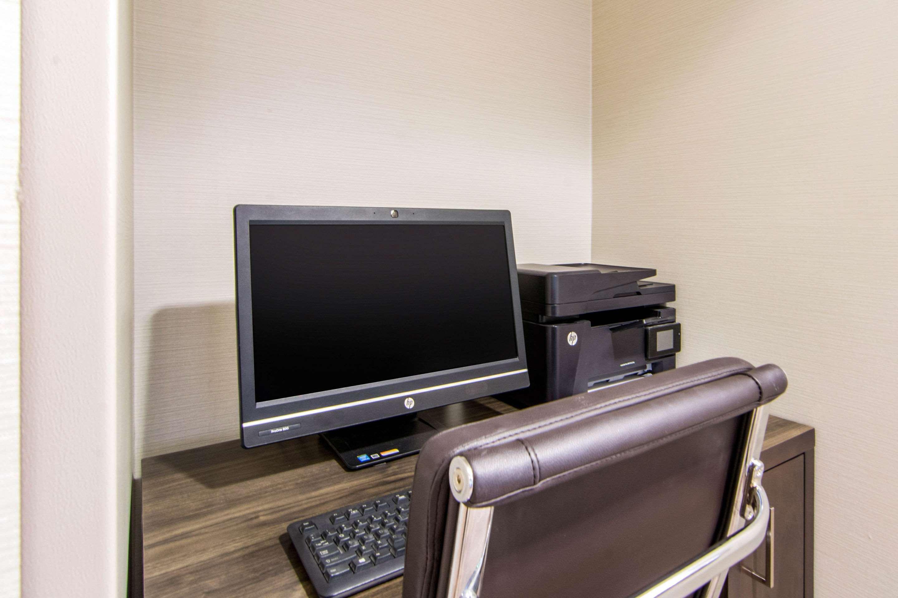 Comfort Inn & Suites Red Deer Eksteriør bilde