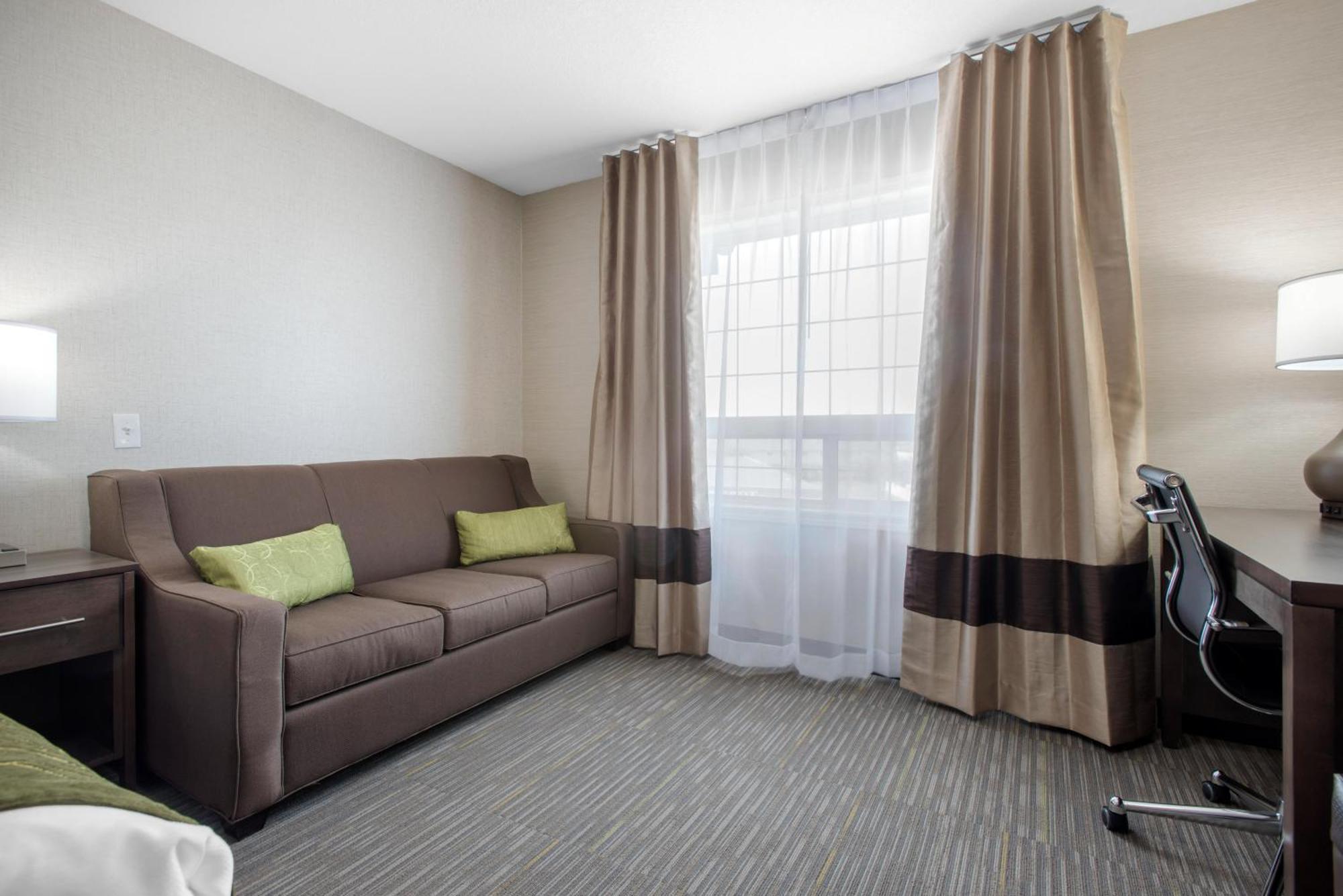 Comfort Inn & Suites Red Deer Eksteriør bilde