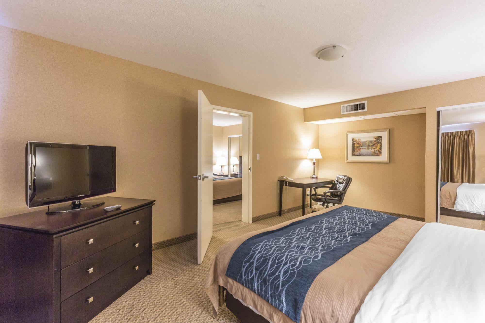 Comfort Inn & Suites Red Deer Eksteriør bilde